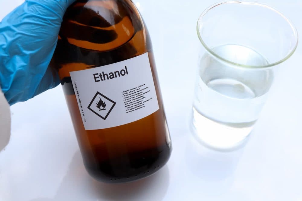 Ethanol (C₂H₅OH)